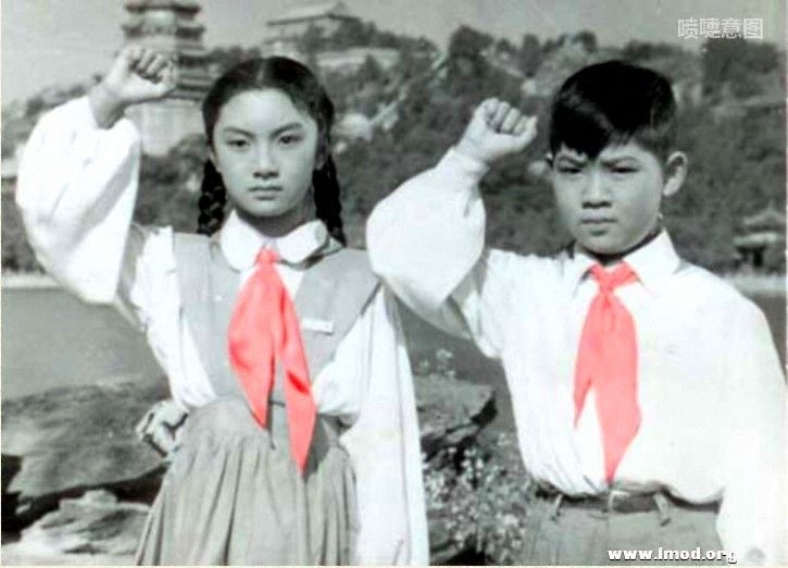 毁掉我们的不是我们所憎恨的东西，而恰恰是我们所热爱的东西。   ——尼尔. 波兹曼.jp.jpg