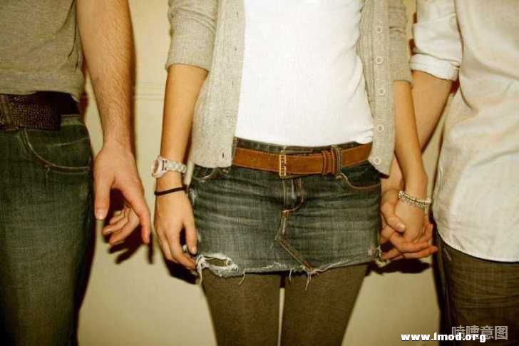 这世界，贫富分化的，岂止是财富，岂止是色相，岂止是智力，还有爱情。   ——刘瑜.jp.jpg