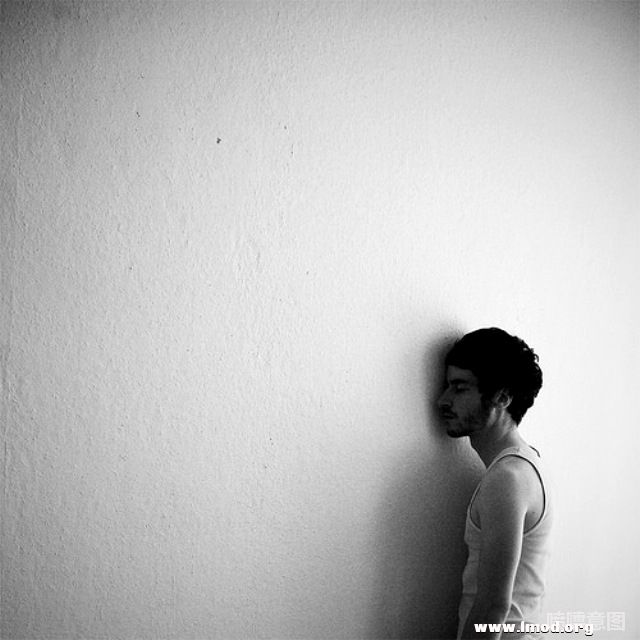 痛苦不会教会人什么是生的意义，痛苦只会教给人什么是不用问的问题，仅此而已。  ——.jpg