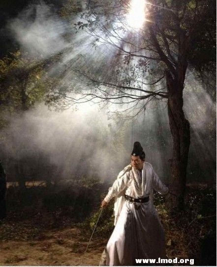 慕容复 -- 宗峰岩 饰演.jpg