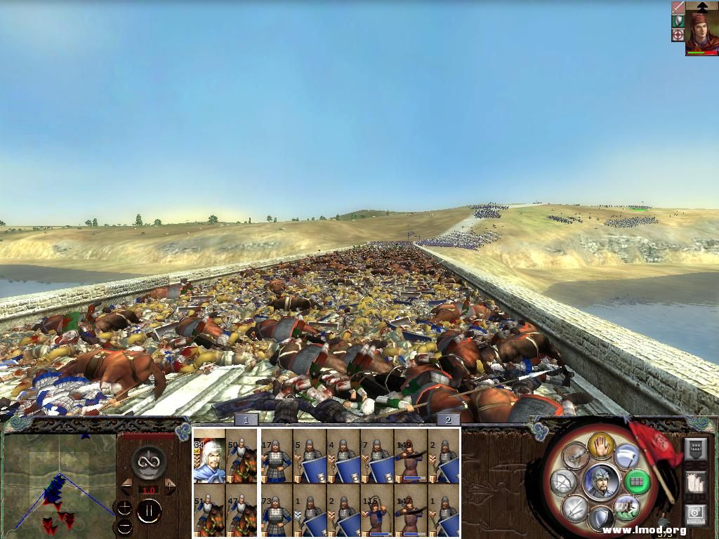 战马和人的尸体混搭在一起