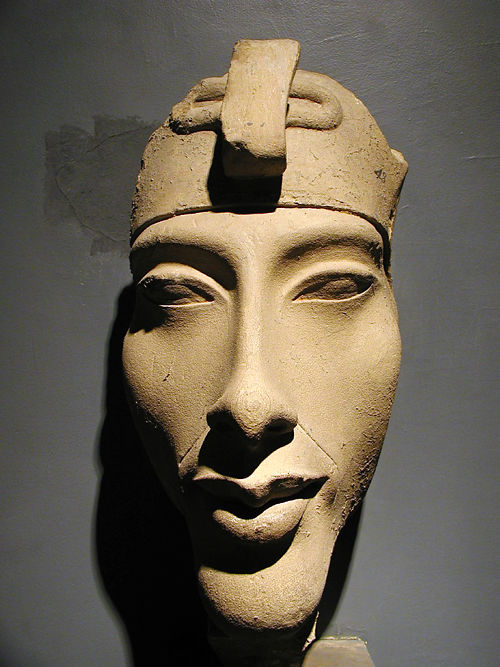 02_luxor_museum.jpg