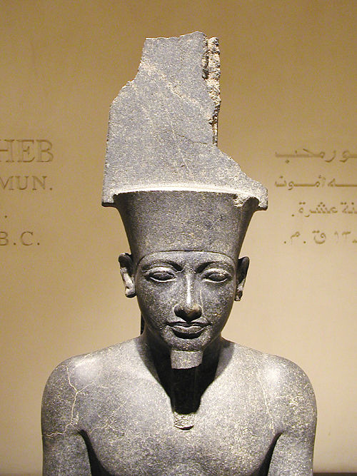 05_luxor_museum.jpg