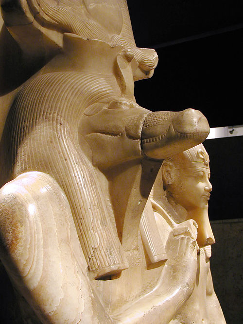 14_luxor_museum.jpg