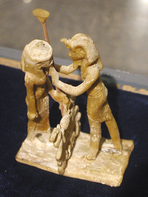 17_luxor_museum.jpg