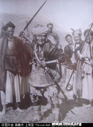 彝族武装3.jpg