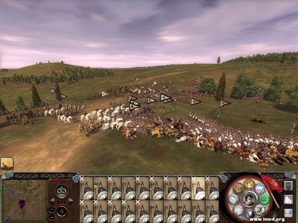 已经分不清敌我了