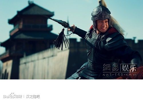 吕布：曹贼 你敢偷袭我 我要宰了你 我：放箭！！！