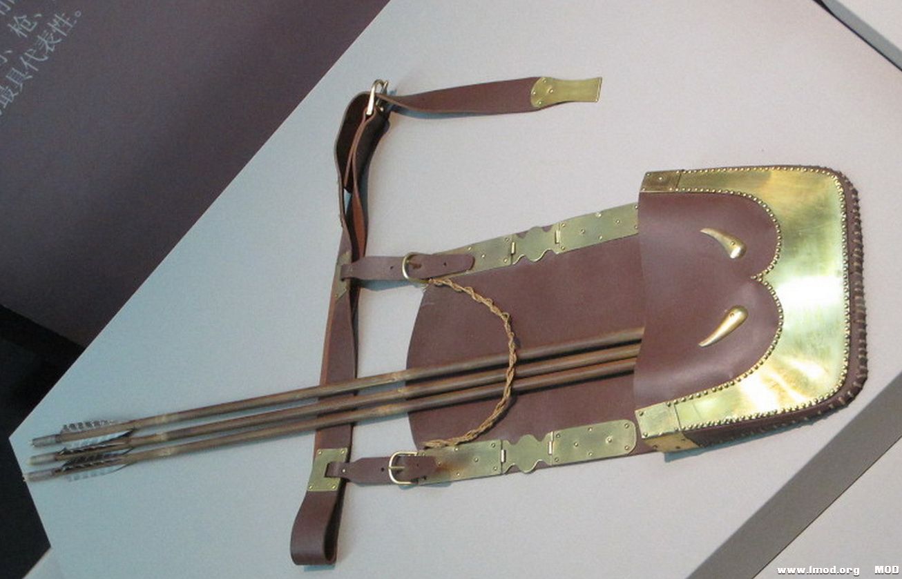 新羅 騎馬箭袋.jpg