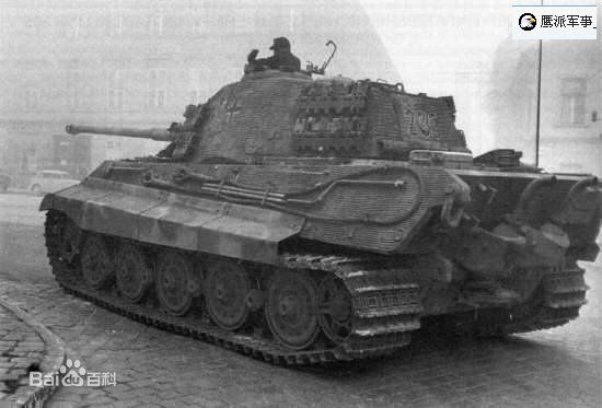 在1943年1月的时候，德国就计划制造一种新的重型坦克以取代“虎”式重型坦克。德国陆军兵器局责成波尔舍，  ...