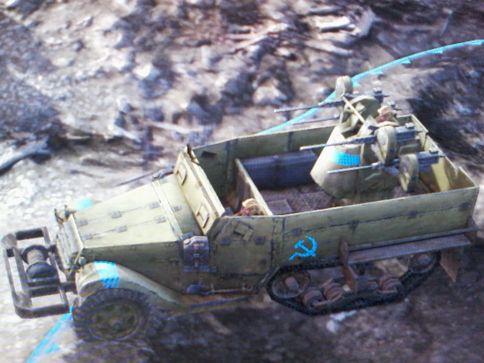 跟美軍的4管半履帶車一樣 應該是盟軍送的