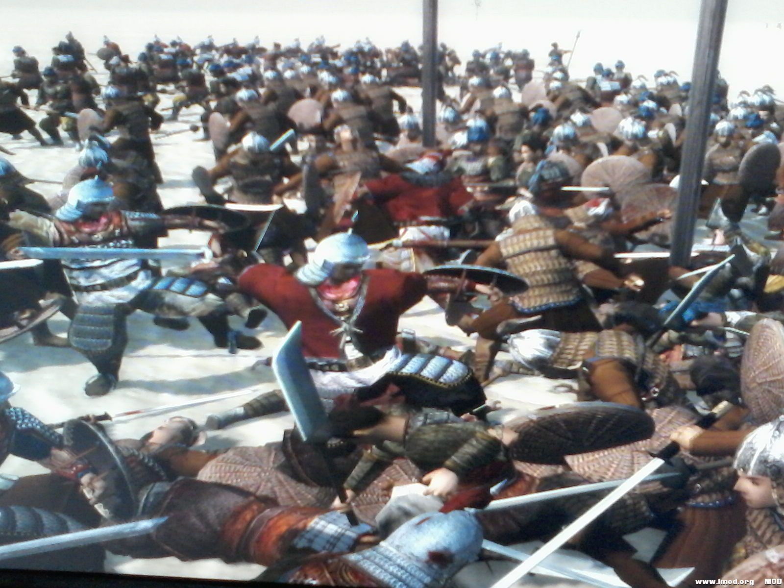 這姿勢牛阿盪劍式~