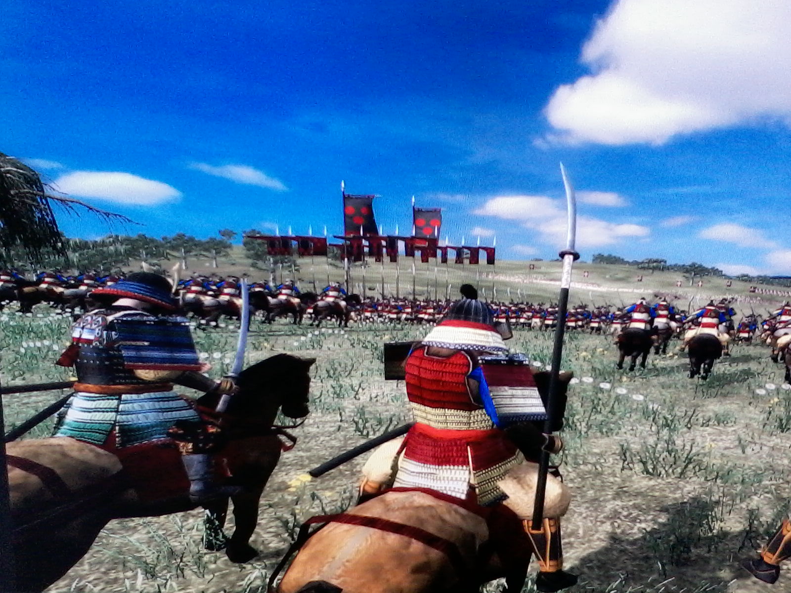 這帽盔也挺唐風